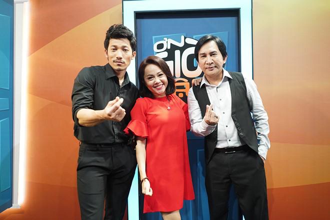 Mặc váy giả gái, Trấn Thành bị chê vừa béo vừa già - 1