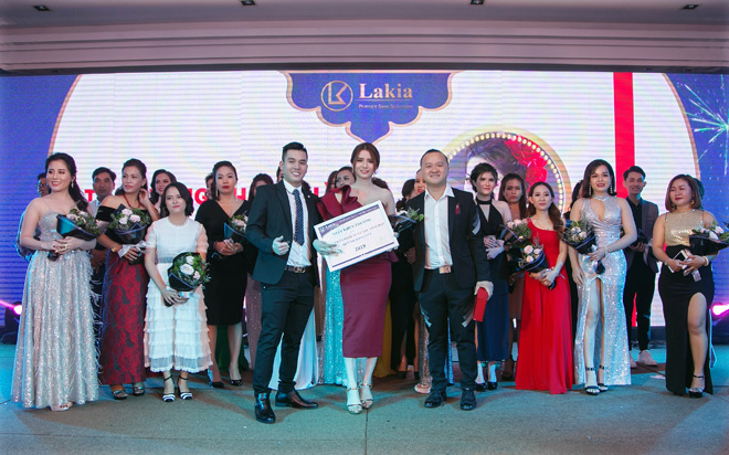 MC Phan Anh, siêu mẫu Lê Hà và dàn sao đổ bộ tiệc cuối năm của mỹ phẩm Lakia - 4