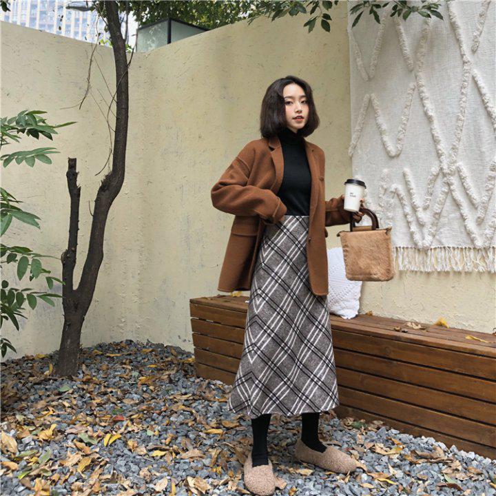 Người yêu không có nhưng nhất định phải có 4 kiểu chân váy này cho mùa đông không lạnh - 13