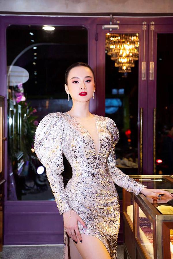 Đến kì lạ khi chẳng ai bảo ai, sao Việt cứ đồng loạt đón Giáng sinh trước cả tháng trời - 13