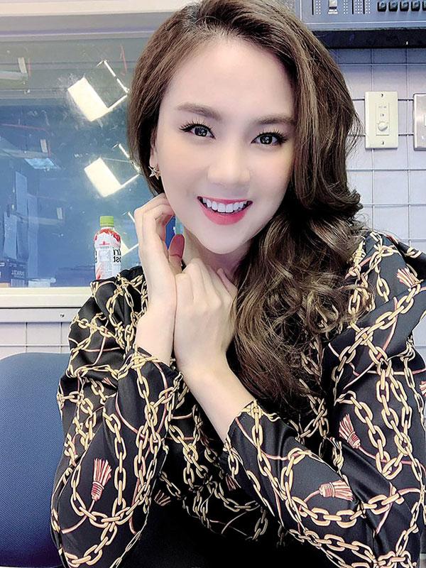 “Cô gái thời tiết” Mai Ngọc: Từ bỏ con đường người mẫu để trở thành BTV truyền hình - 2