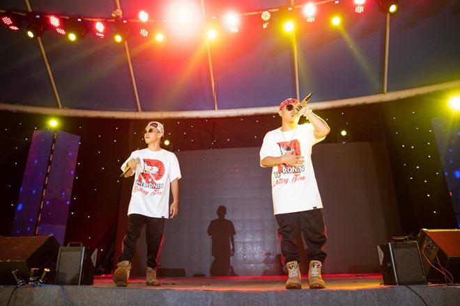 Đan Trường - Cẩm Ly tình tứ hội ngộ, làm khán giả sống lại một thời thanh xuân rực rỡ - 14