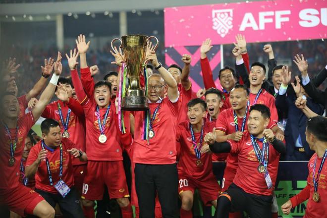 Tiết lộ cơn mưa tiền thưởng của đội tuyển Việt Nam sau khi giành chức vô địch AFF Cup - 1