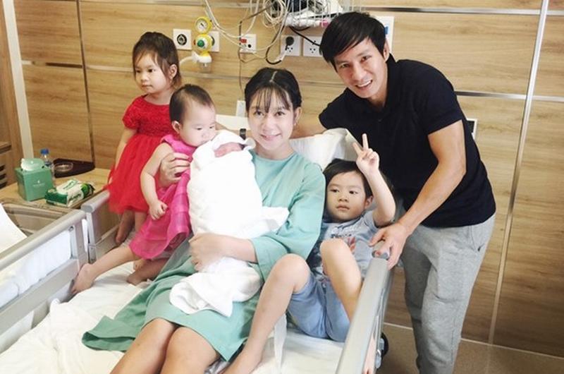 Bốn lần sinh nở, Minh Hà đều đến một bệnh viện phụ sản khá nổi tiếng ở TP.HCM.
