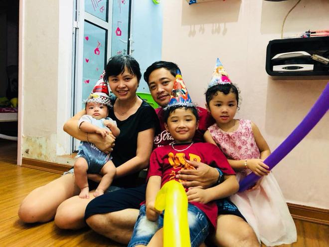 Bức ảnh truyền cảm hứng amp;#34;nghìn likeamp;#34;: 10 năm bên nhau, 2 chiếc cúp AFF và quân số thêm 3 - 6