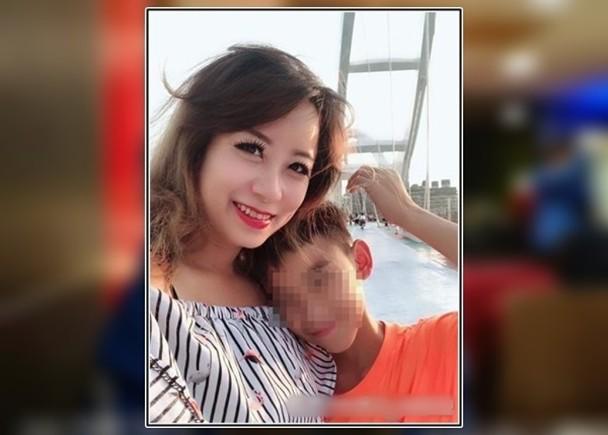 Tắm cùng con trai 12 tuổi bị chỉ trích, lý do còn gây tranh cãi hơn - 2