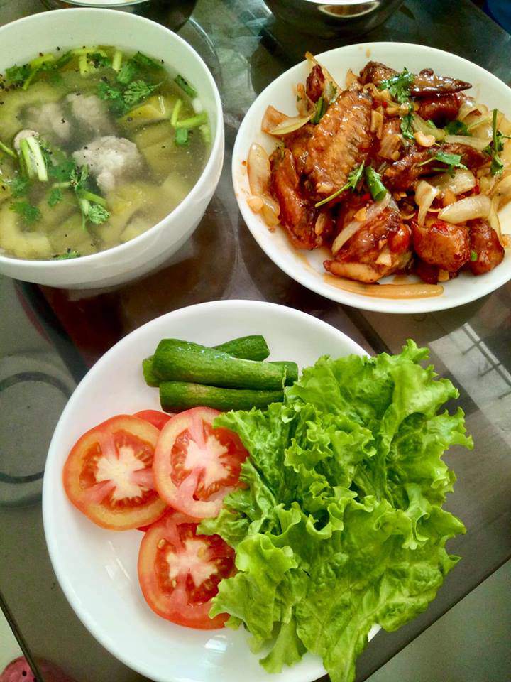 gai sai thanh khoe nhung mam com 3 nguoi duoi 100k khien ong xa lan me chong tam phuc - 6