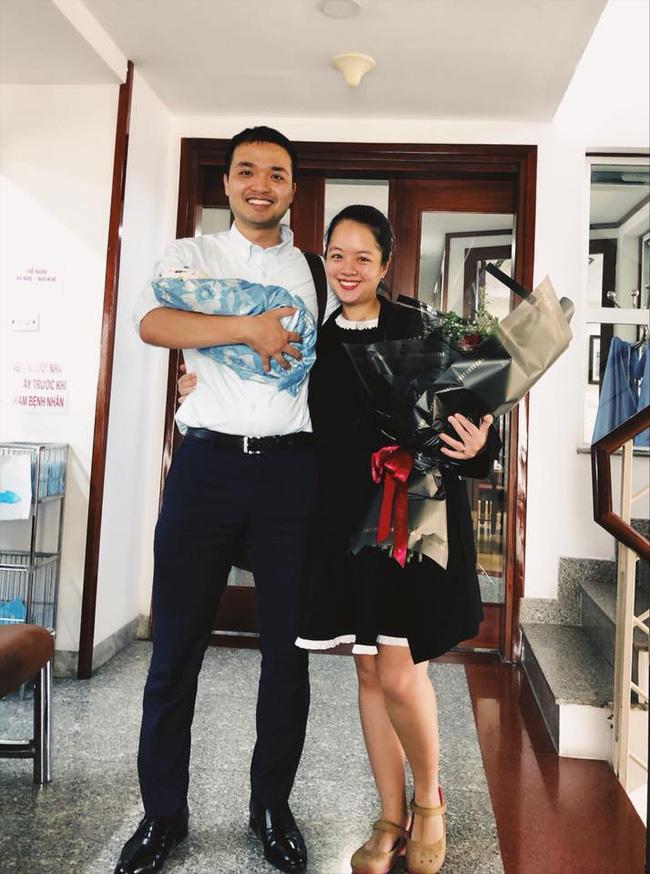 sinh con duoc 2 thang, con gai nsut chieu xuan khoe nhan sac long lay hon thoi con son roi - 5