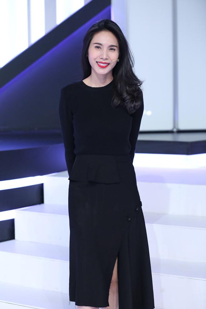 thuy tien vo tu nhac den nguoi yeu cu truoc mat ong xa cong vinh - 1