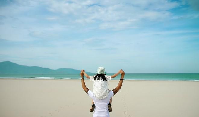 dua be nhat duoc trong nghia dia va chang trai chua vo da co con - 4