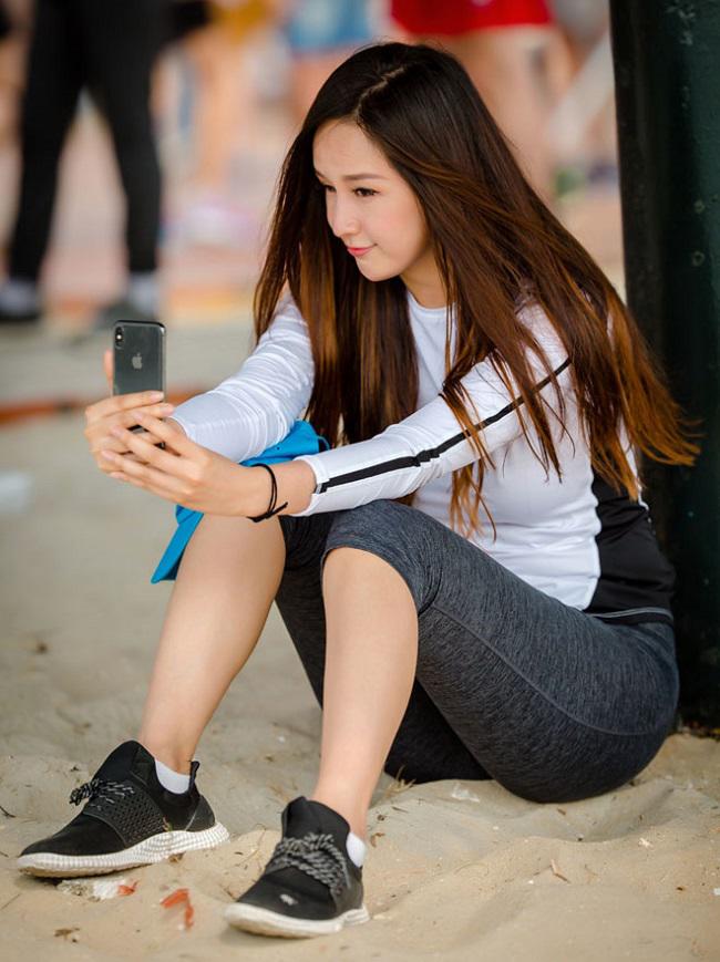 mai phuong thuy, phi thanh van lo mo vi quan ao goi cam nhung "phan chu" - 3