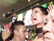 Giải trí - Sao Việt 24h: Người đàn ông khiến H'Hen Niê bật khóc là ai?