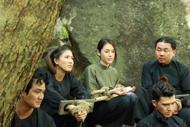 vua tro lai trong phim co trang, ban gai lam vinh hai gay soc vi bi cuong hiep? - 5