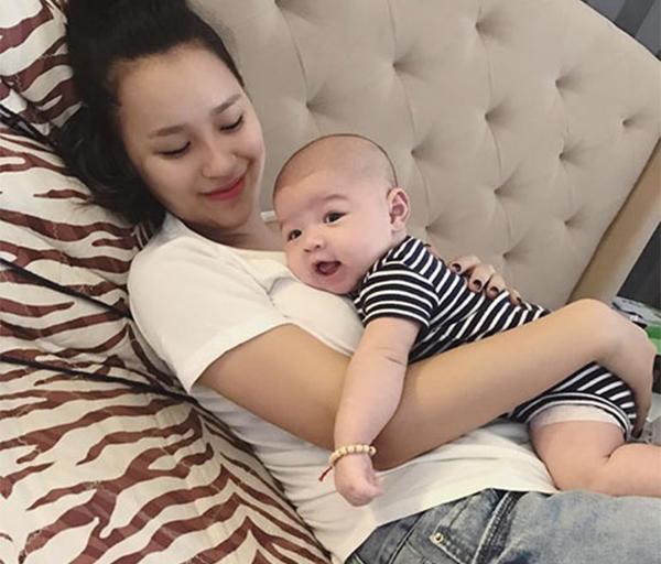 voc dang nhu sieu mau sau sinh quy tu cua nu dj ha thanh vua tuyen bo ly hon chong - 20