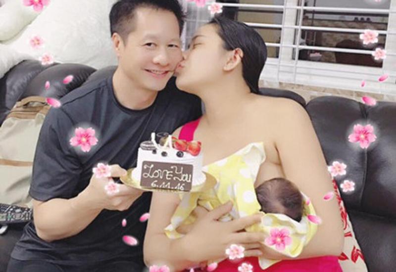 Sau khi kết hôn cùng đại gia Đức An, diễn viên Phan Như Thảo trở thành một người mẹ bỉm sữa đúng chuẩn, toàn tâm toàn ý ở nhà chăm sóc cho chồng cho con.
