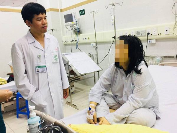 mang thai tuan 37 moi biet bi suy gan, suy than, nguoi me tre suyt mat con gai nang 3kg - 3