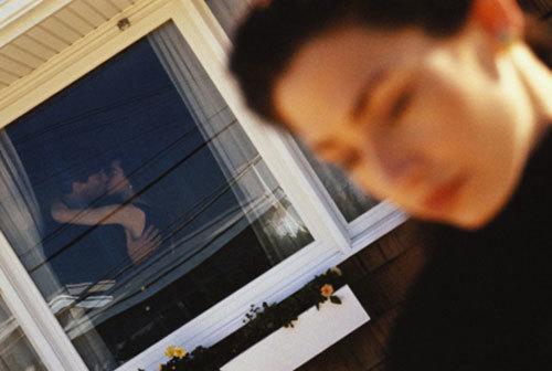 chong cap bo, toi dau don tha thu vi loi khuyen cua dong nghiep roi chet lang khi thay anh… - 1