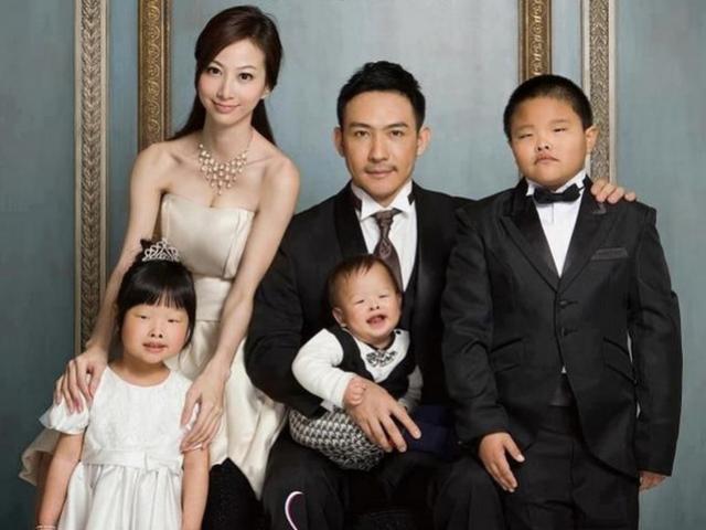 Sự thật choáng váng sau bức ảnh mẹ tiên con cú khiến cuộc sống của một người đẹp tan tành