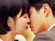 Giải trí - Song Hye Kyo và "tình trẻ" hết hôn lại ôm, Song Joong Ki bị réo tên trên mọi mặt trận