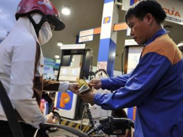 Giá xăng dầu giảm lần thứ 5 liên tiếp, về mức thấp kỷ lục trong nhiều năm qua