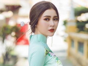 Á hậu Lý Kim Thảo nền nã áo dài, khoe nhan sắc đậm chất Á Đông