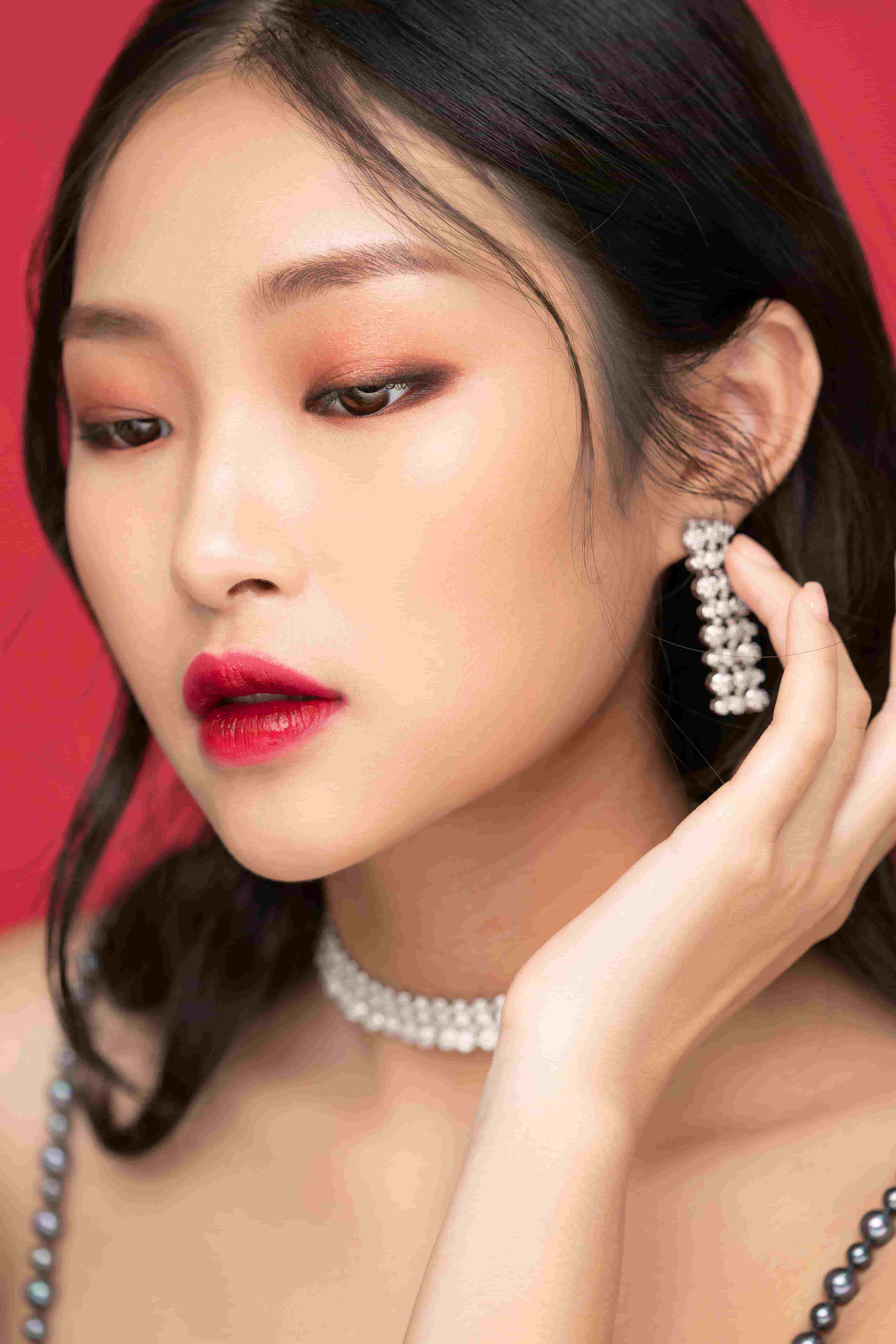 trang diem tiec cuoi nam voi tong do chu dao giup nang quyen ru va hut mat - 2
