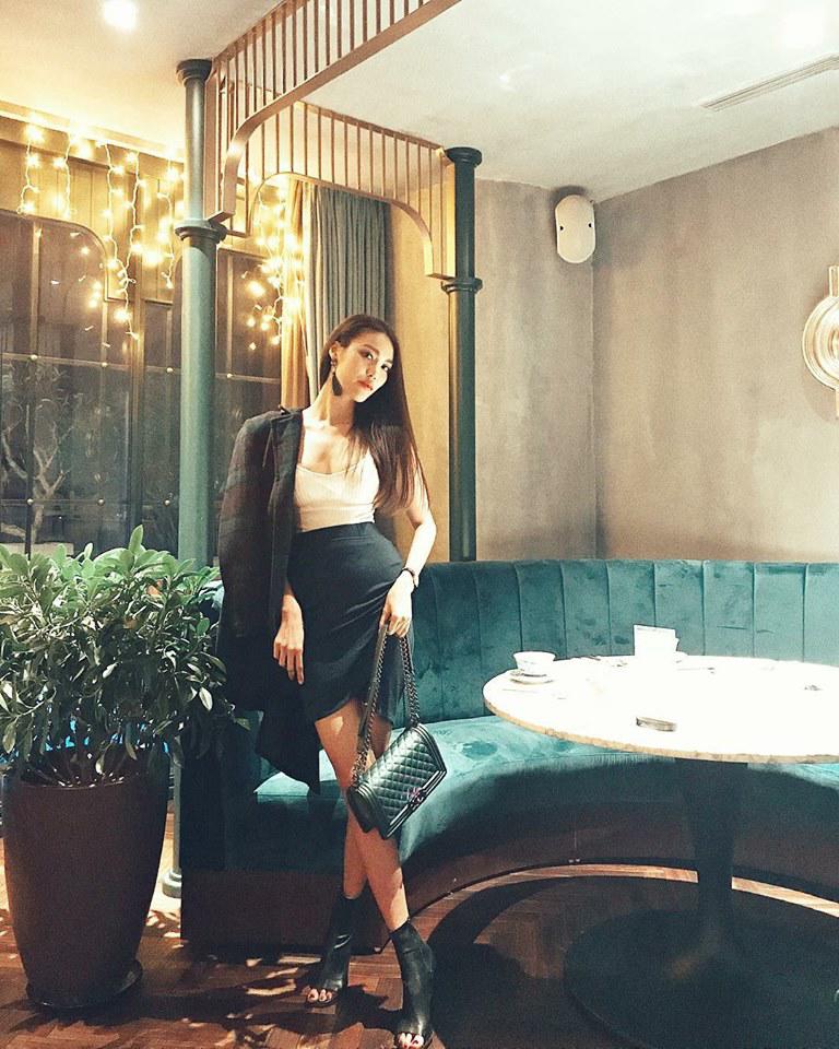 Trước và sau khi lấy chồng đại gia, Lan Khuê vẫn trung thành với kiểu ăn mặc này - 8