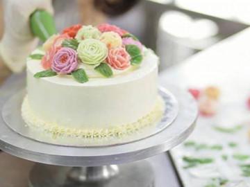 Cách làm bánh kem sinh nhật ngon và đơn giản ngay tại nhà