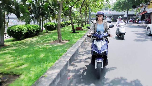 Gạo Nếp Gạo Tẻ: Đi amp;#34;đòiamp;#34; chồng con về cho Hân, bà Mai bị Phúc xô ngã phải nhập viện - 11