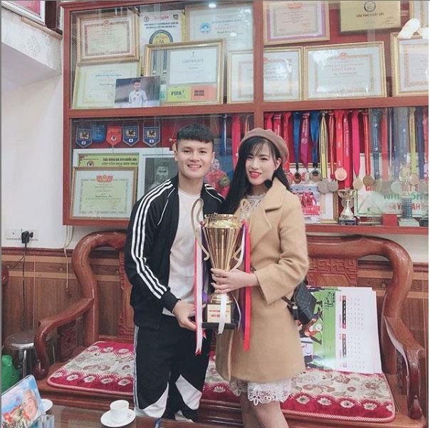 Tiền thưởng vào như nước, Quang Hải mạnh tay sắm đồng hồ kim cương giá 300 triệu - 7