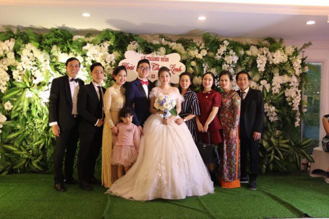 Từng sợ ế vì “mẹ cực đoan, độc đoán”, con trai NSND Lan Hương làm đám cưới hoành tráng - 3