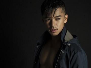 Trọng Hiếu lần đầu hát live không có vũ đoàn với ban nhạc Anh Em