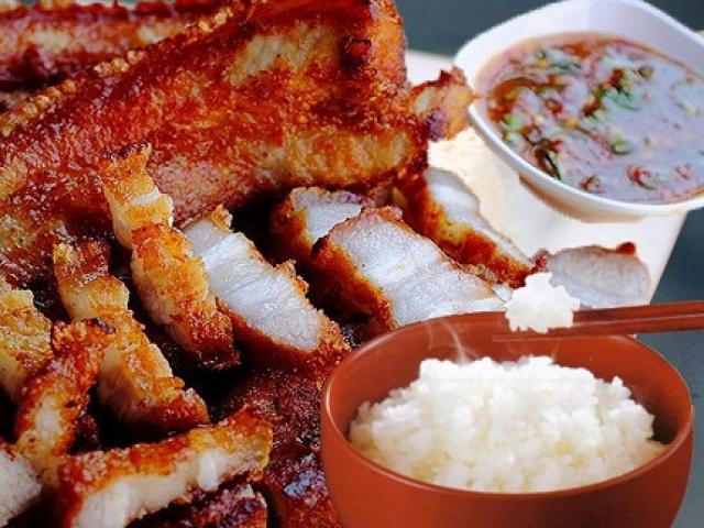 Không phải dưa muối, đây mới là những món ăn tăng nguy cơ ung thư trên mâm cơm người Việt