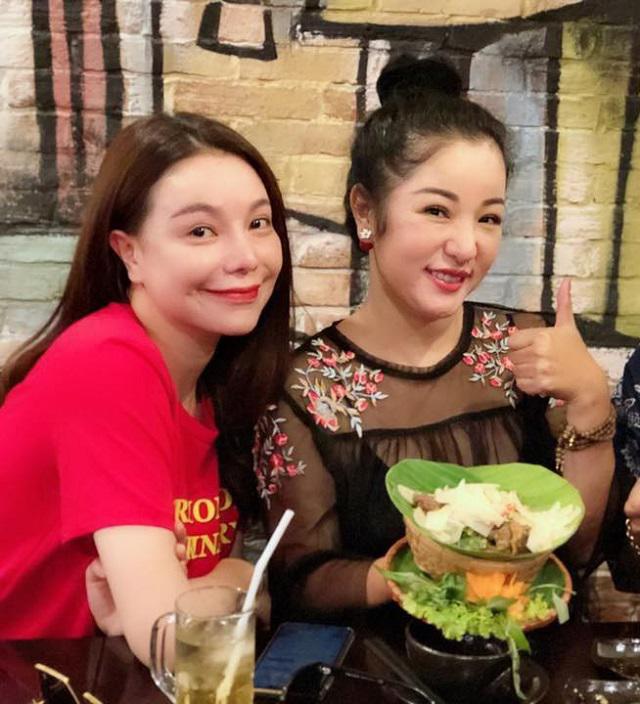 Bình thường đã đẹp rồi, vì sao Elly Trần và 3 bà mẹ đơn thân này vẫn đi... sửa mặt? - 17