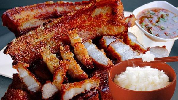 Không phải dưa muối, đây mới là những món ăn tăng nguy cơ ung thư trên mâm cơm người Việt - 2