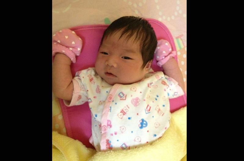 Con gái Lương Bích Hữu là kết quả của mối tình giữa cô và nam ca sĩ Khánh Đơn. Tuy nhiên, sau khi sinh con 1 tháng, hai người đột ngột chia tay. 
