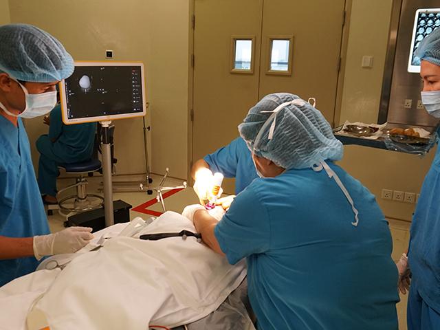 Đột nhiên nôn ói, bé gái 23 tháng tuổi mắc bệnh chết người dễ nhầm lẫn với đau dạ dày