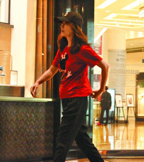 Lộ que amp;#34;thử thaiamp;#34; của Lâm Tâm Như tại bệnh viện, Hoắc Kiến Hoa làm bố lần 2? - 4