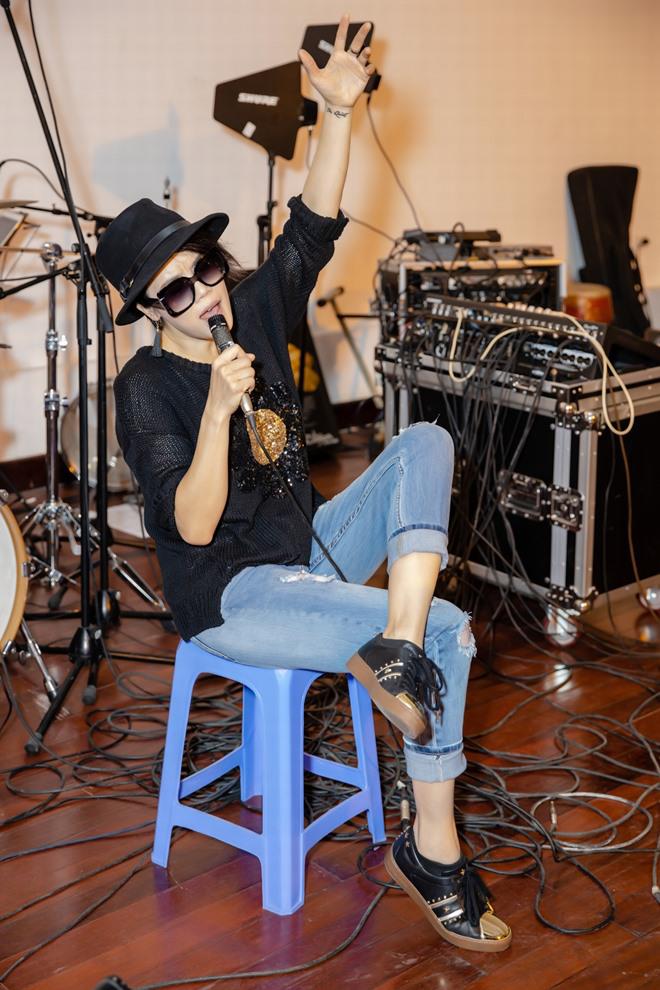 Ca sĩ Thu Phương về Hà Nội, hăng say tập luyện cho đêm nhạc An Thuyên - 7