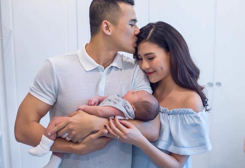Tháng 6/2018, cặp đôi diễn viên Thuý Diễm - Lương Thế Thành hạnh phúc đón chào con đầu lòng. Em bé nặng 3,2kg khi chào đời, được bố mẹ đặt tên là Lương Thế Bảo. Tên ở nhà của cậu bé là Bảo Bảo và tên tiếng Anh là Bredan. 
