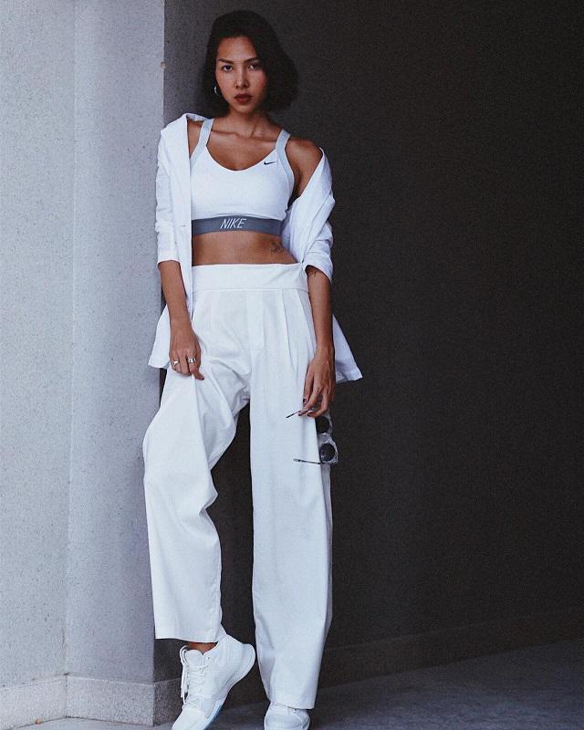 amp;#34;Choáng vángamp;#34; trước gu ăn mặc nóng bỏng, nghiện khoe da thịt của “người yêu tin đồn” Kỳ Duyên - 10