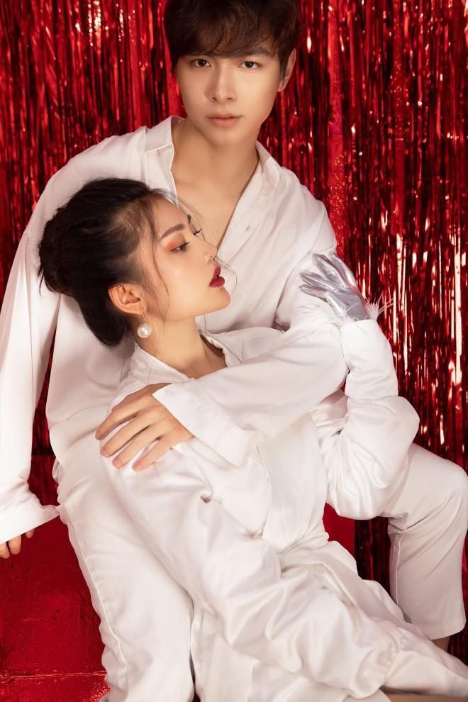 Sao Việt 24h: Bất ngờ với nhan sắc vợ sắp cưới của rapper Tiến Đạt - 4