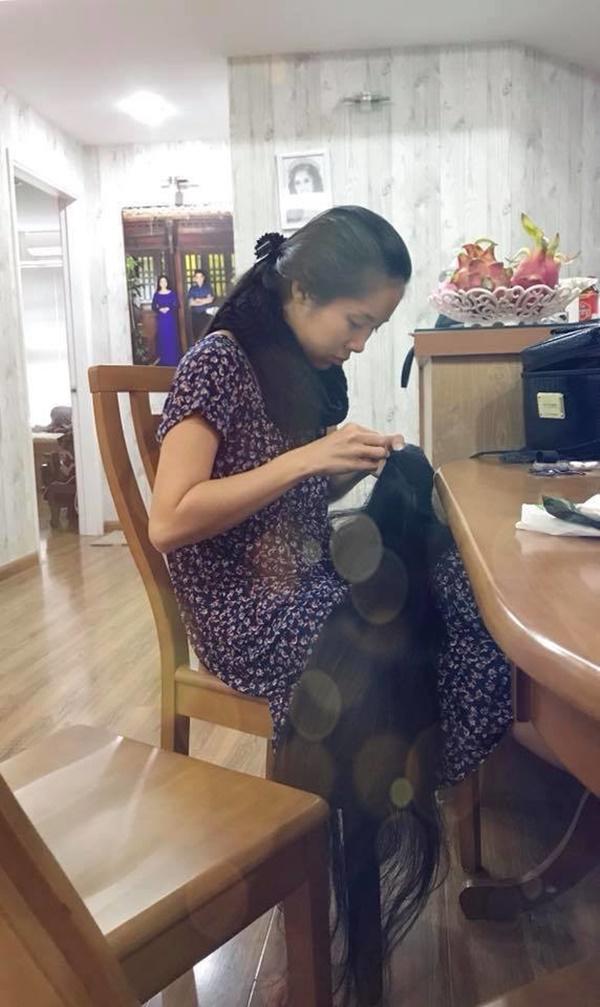 Tình - tiền đều thăng hoa, Lê Phương hạnh phúc cùng chồng trẻ trong căn nhà mới sang trọng - 4