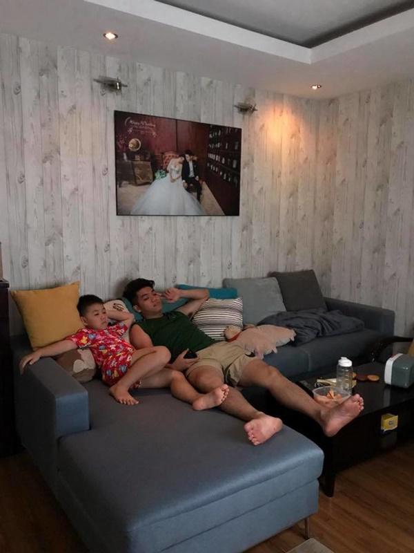 Tình - tiền đều thăng hoa, Lê Phương hạnh phúc cùng chồng trẻ trong căn nhà mới sang trọng - 3