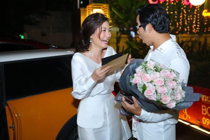 Chốt danh sách sao Việt tậu xế amp;#34;khủngamp;#34; 2018: Bất ngờ với nàng Á hậu này - 2