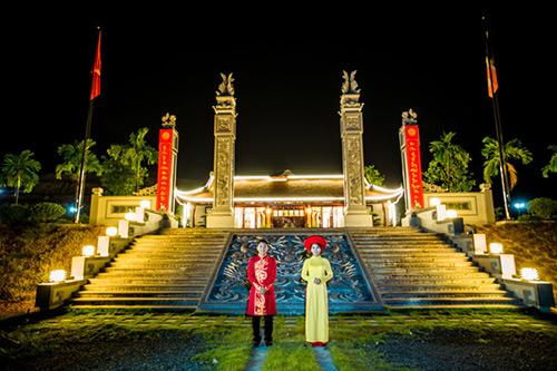 Ảnh cưới tại nghĩa trang của cặp đôi yêu 7 ngày là cưới - 14