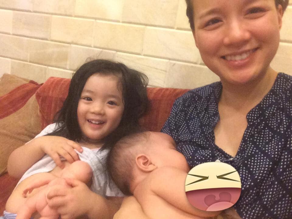 Cho con bú, MC Minh Trang chia sẻ gây bão, nghìn mẹ bỉm sữa tranh cãi nảy lửa - 1