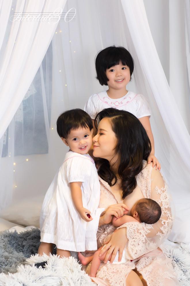 Cho con bú, MC Minh Trang chia sẻ gây bão, nghìn mẹ bỉm sữa tranh cãi nảy lửa - 3