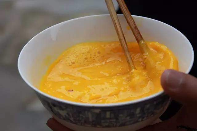 Trứng chưng cà chua cho trứng hay cà chua trước, hàng triệu người ngã ngửa vì mình nấu sai cách - 1