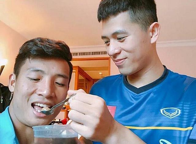 Cư dân mạng điên đảo trước tin nhắn đậm chất ngôn tình của Tư Dũng và Đình Trọng - 2